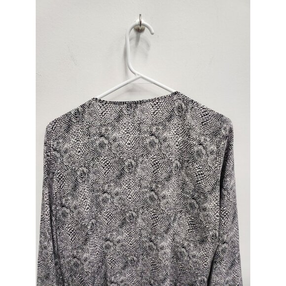 Joie Womens Silk Blouse Top Medium Gray Snakeskin Print Long Sleeve V-Neck - Picture 7 of 7